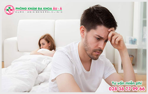 Hiện tượng xuất tinh ra máu có bị làm sao không?
